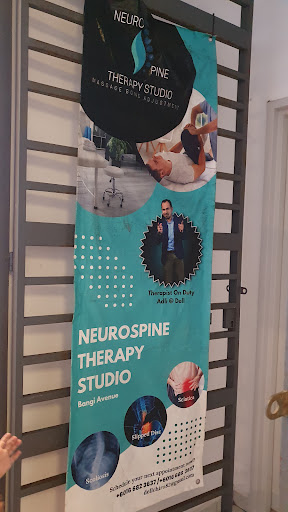 NeuroSPINE THERAPY STUDIO NeuroSPINE THERAPY STUDIO