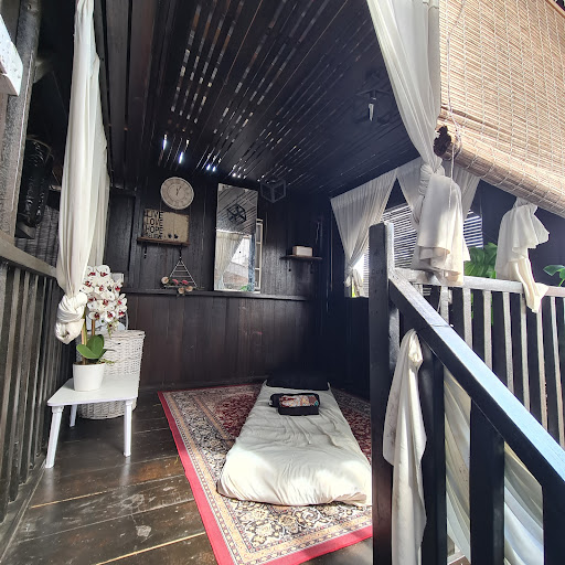 Muslimah Chiropractic,Urut Saraf,Facial,Confinement, Spa Muslimah Chiropractic,Urut Saraf,Facial,Confinement, Spa