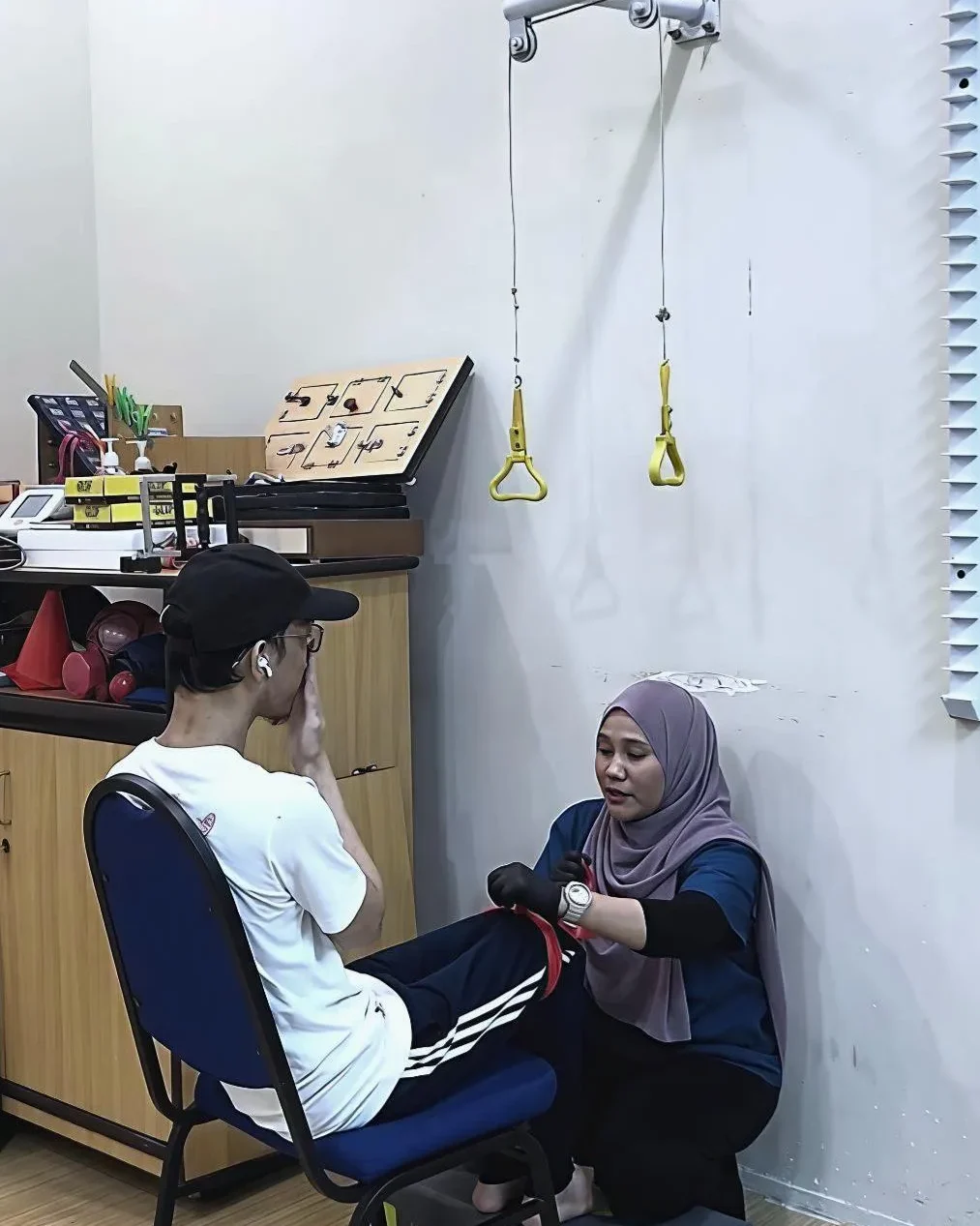 senawang physiotherapy cure physio slip disc neck pain back pain stroke sports injury treatment in seremban